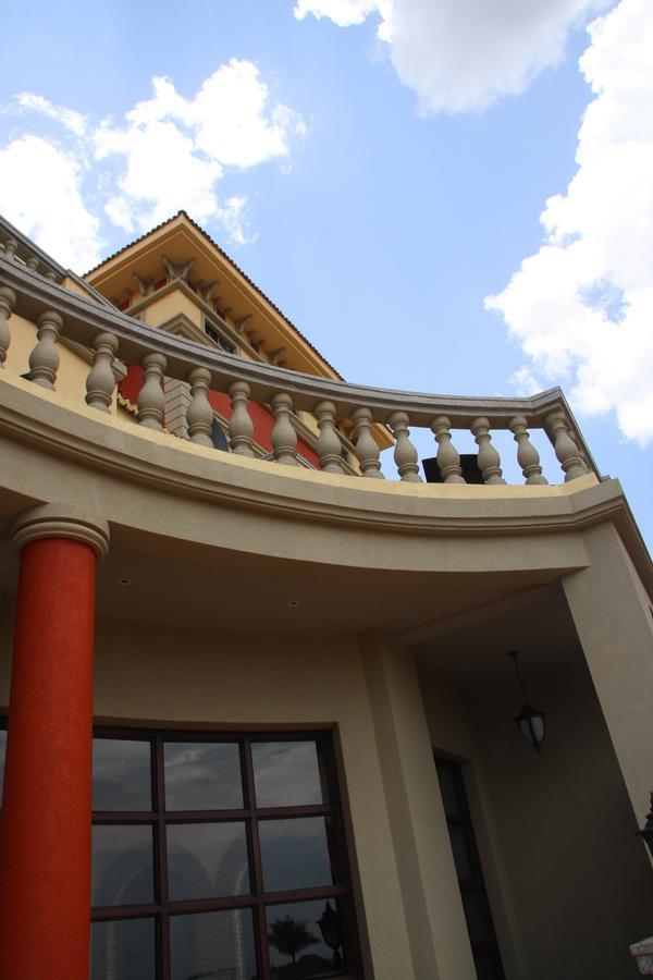 Lake Victoria Serena Golf Resort & Spa Kigo Room photo